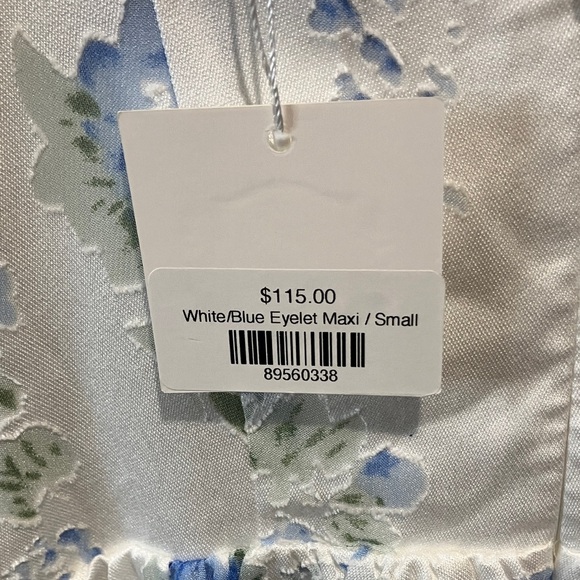 Elegant White and Blue Floral Dress - Picture 1 of 5